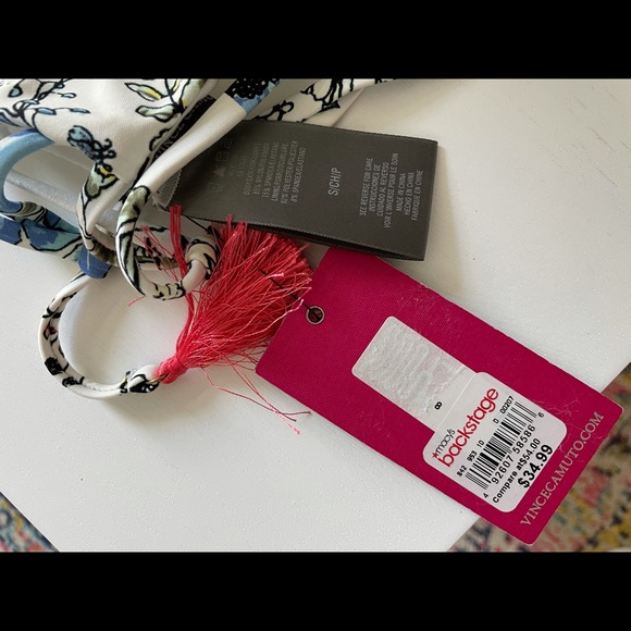 Floral Bikini Swimsuit Top Vince Camuto NEW SMALL - Picture 4 of 9